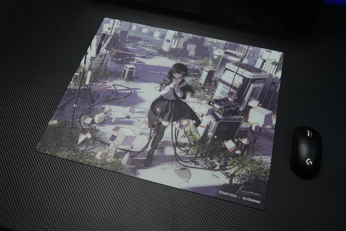 TALONGAMES S4 ZERODAY glass gaming mousepad on desk with mouse