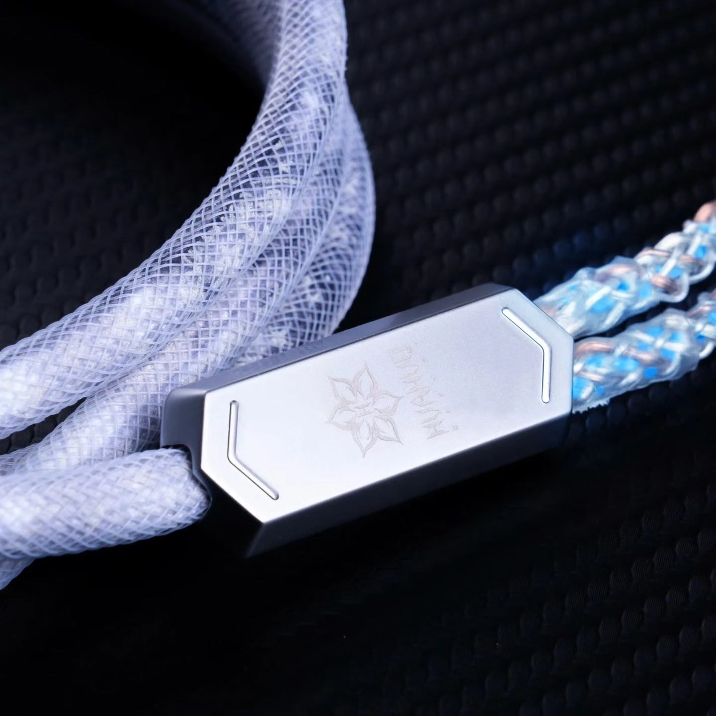 Spark Lite Dual Split 8K Cable Ink Splash