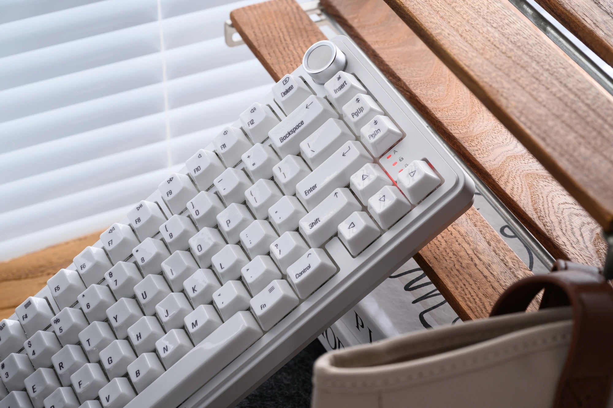 XVX Minimal Italic Ceramic Keycaps Black on White