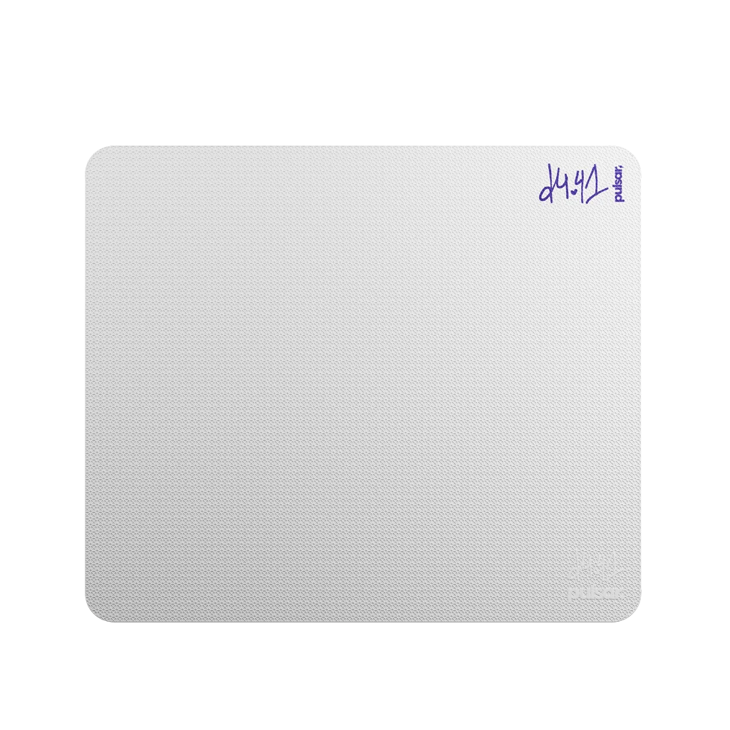 Pulsar d4v41 Gaming Mousepad