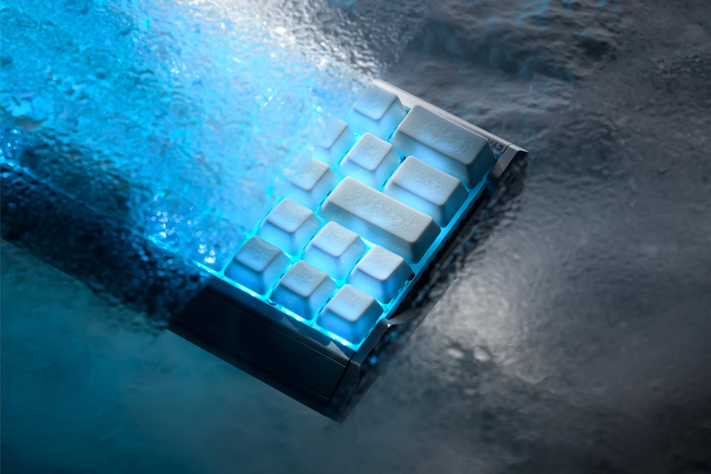 XVX White Ice Crack Ceramic Keycap Set