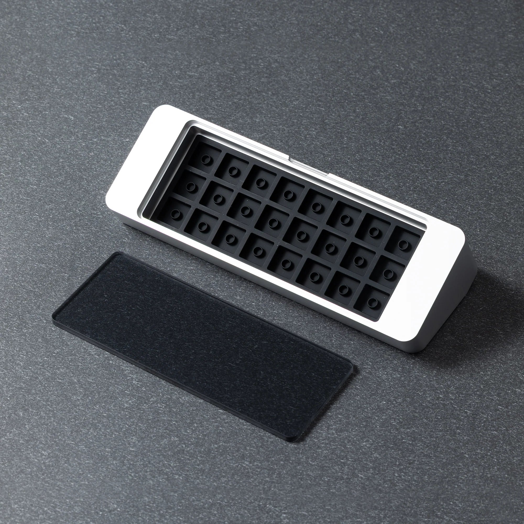Bliss Artisan Tray dimension diagram — 250 × 87 mm top view, 8 × 3 slot grid at 19 mm pitch, wedge profile 23.6 mm front to 66.6 mm back