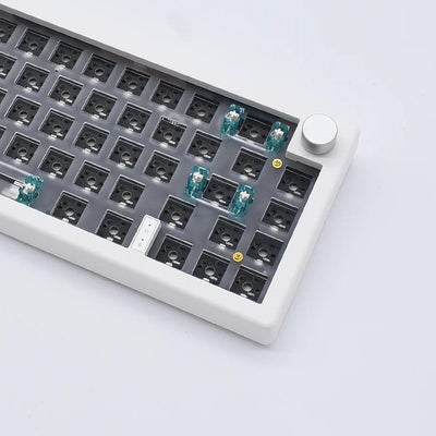 GMK67 Mechanical Keyboard - White 2.4g/bluetooth - Toronto keyboardMan